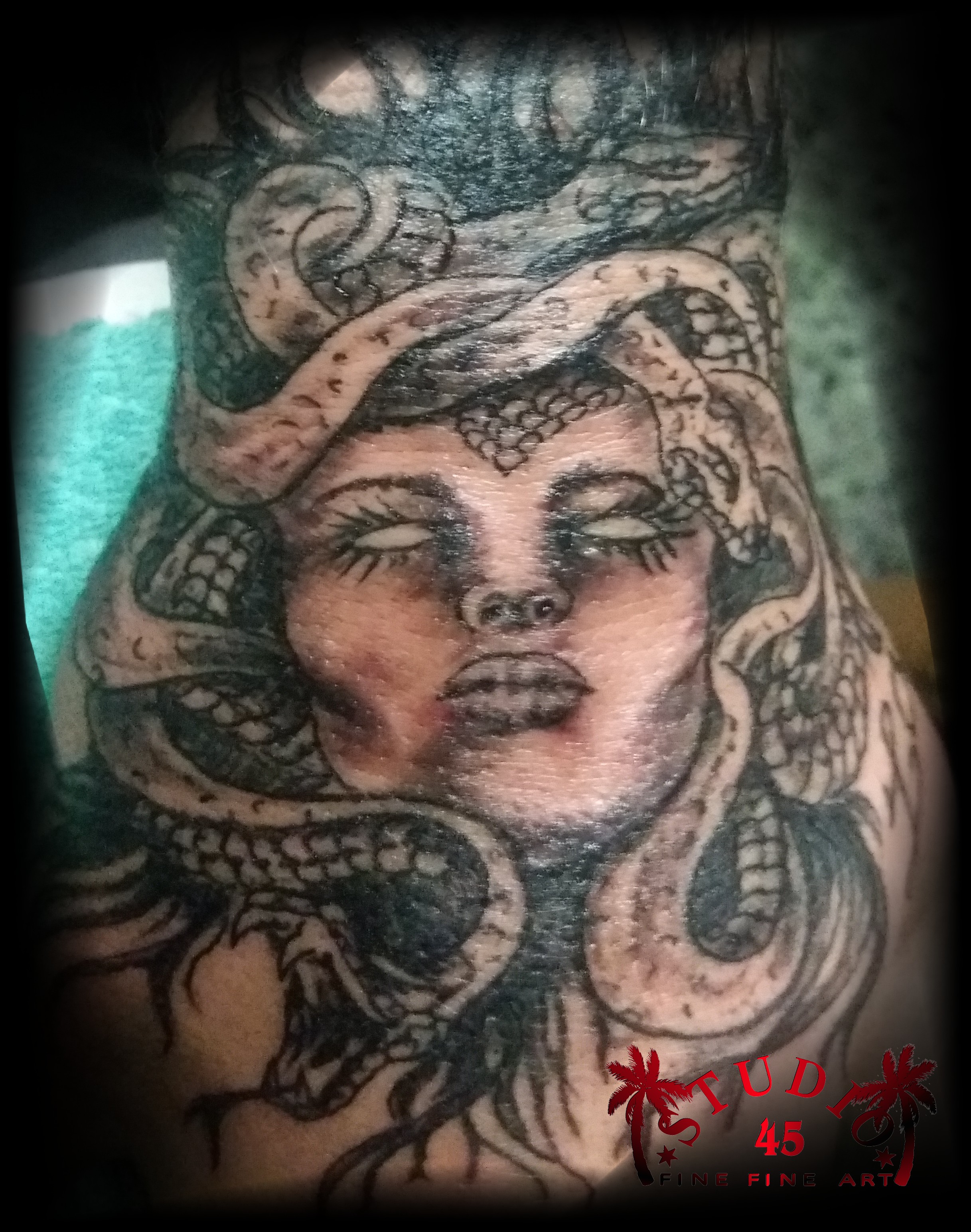 Hand Medusa Tattoo Recklinghausen STUDIO 45
